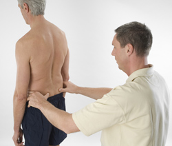 Osteopathie: Testung des Beckens