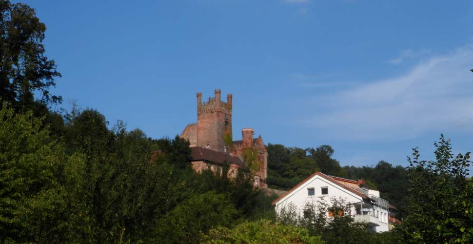 Neckarsteinach ist die Vierburgenstadt Neckarsteinach