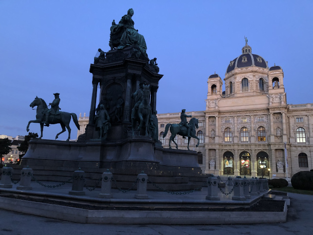 Maria Theresien Denkmal